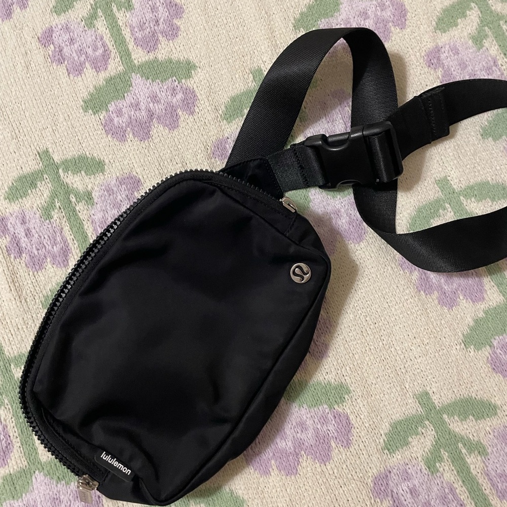 2L lulu belt bag